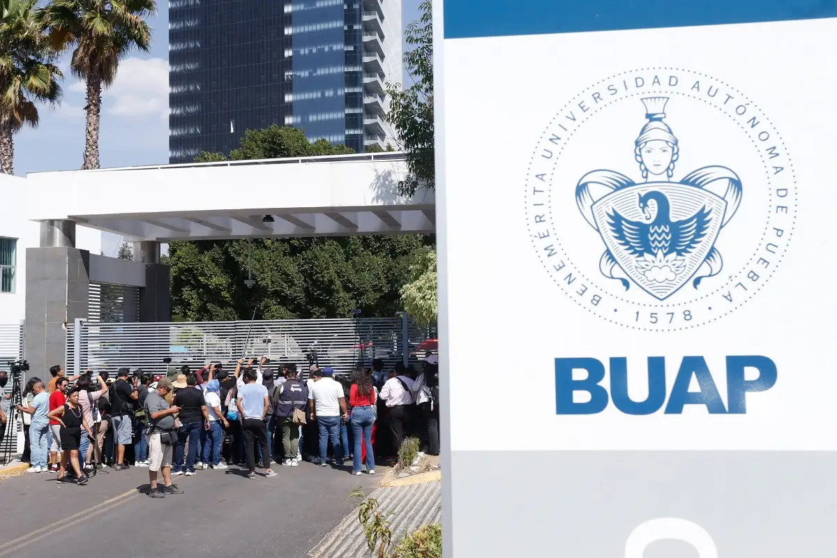 Concluyen paro en la BUAP: Invertirán 100 mdp para atender peticiones estudiantiles