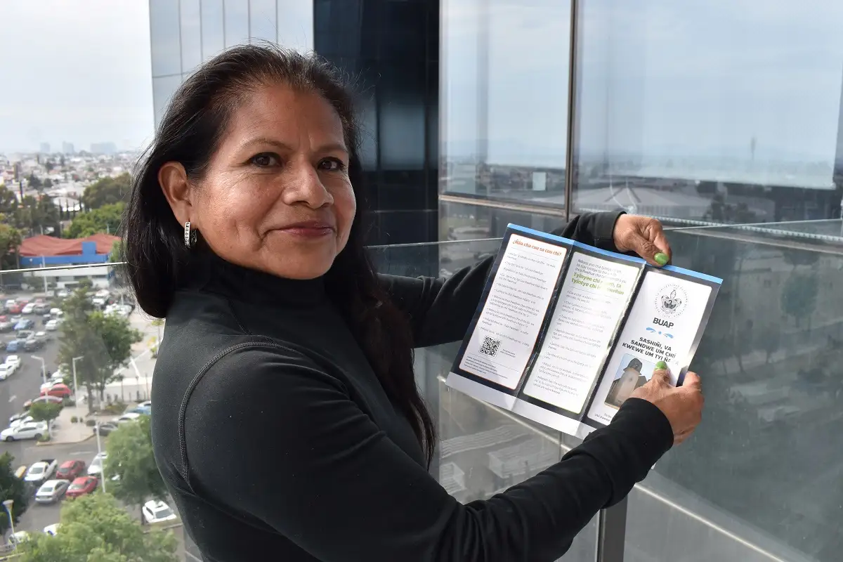 Elena Gallegos, la mujer que cumplió su sueño a los 60 años y se graduó en la BUAP 1 Elena Gallegos, la mujer que cumplió su sueño a los 60 años y se graduó en la BUAP