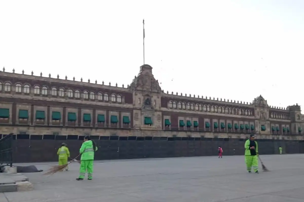 Palacio Nacional amanece blindado previo a la marcha del 8M