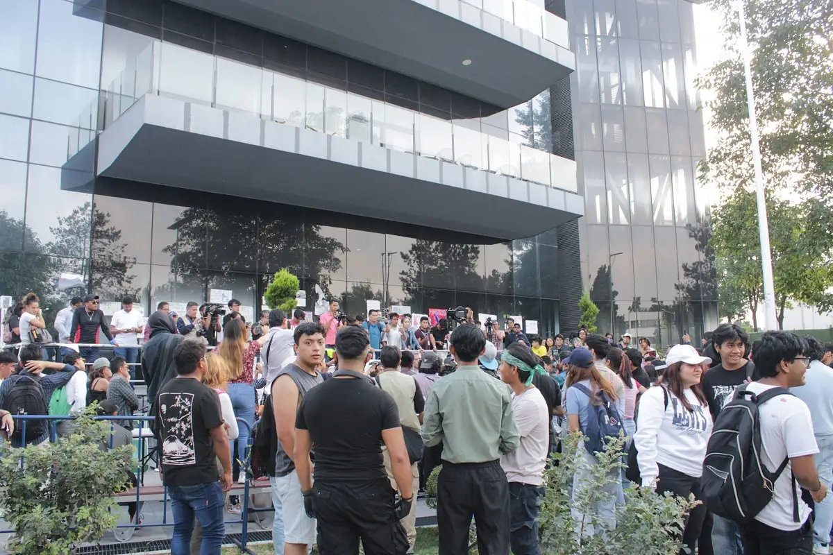 Paro estudiantil se fragmenta tras no llegar a acuerdos internos