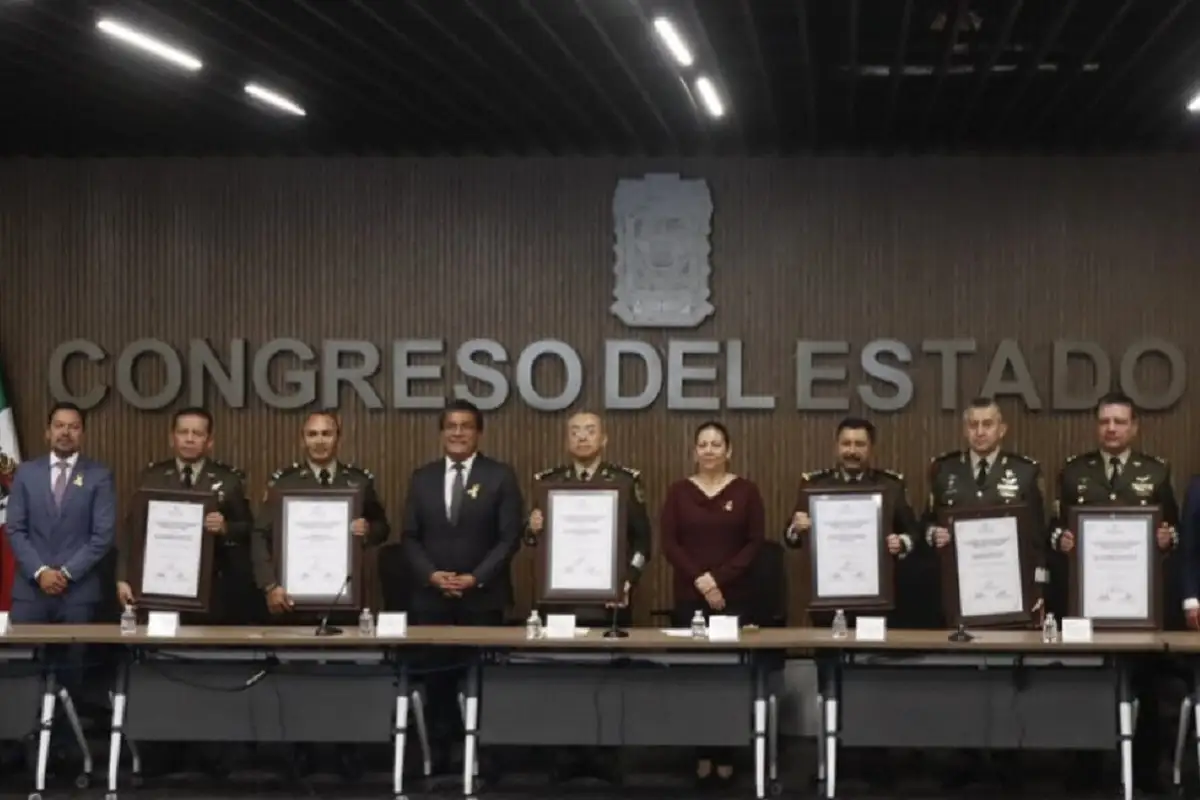 Reconoce Congreso a autoridades militares, en el marco del 112 Aniversario del Ejército Mexicano 1 Reconoce Congreso a autoridades militares, en el marco del 112 Aniversario del Ejército Mexicano