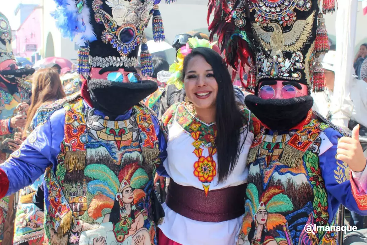 Según los cronistas de Cholula, Tonantzin Fernández es la primera presidenta en la historia del Carnaval que participa y desfila con los batallones 4 Tonantzin Fernandez es la primera presidenta en la historia del Carnaval que participa y desfila con los batallones 4