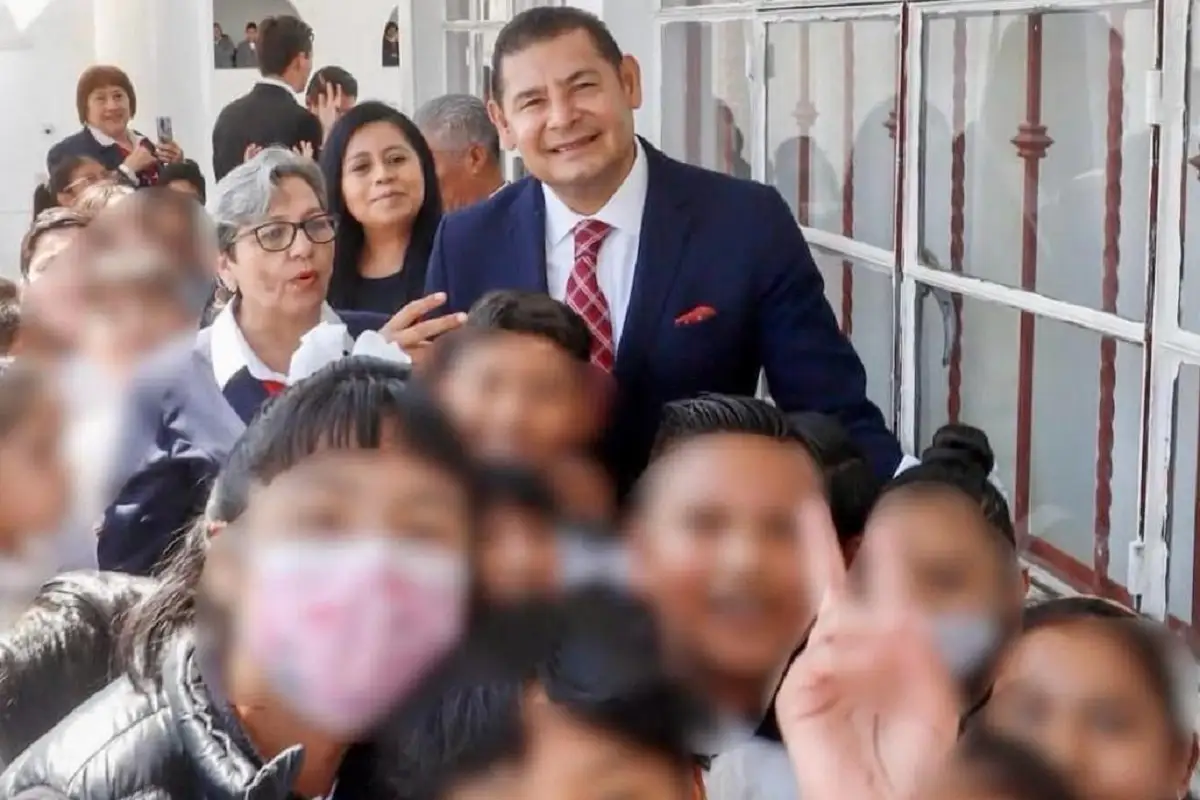 Un Regreso con Historia El Gobernador Alejandro Armenta visita su Alma Máter