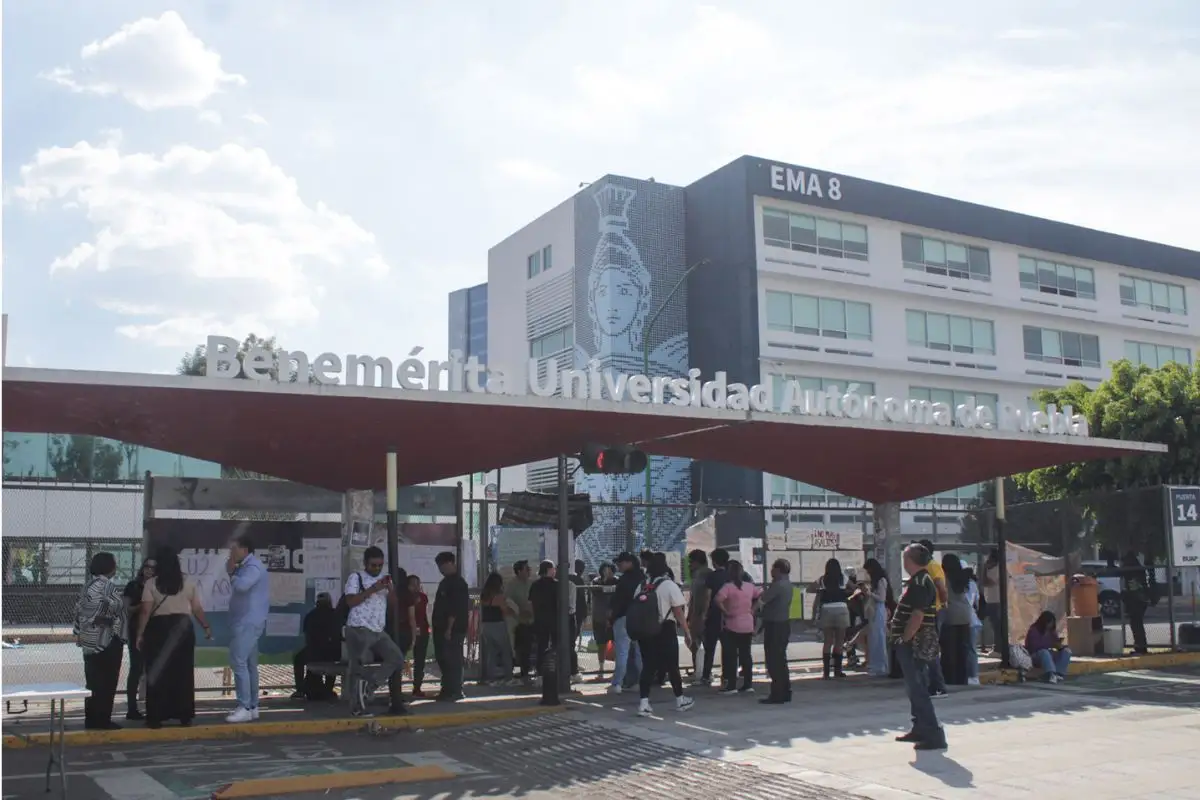 Alumnos de la BUAP se niegan a liberar CU; ya entregaron peticiones
