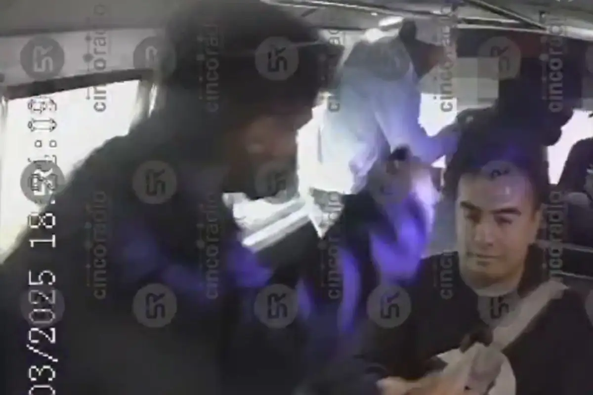 (VIDEO) Con violencia, sujetos armados asaltan a pasajeros de la ruta 21 1 Con violencia, sujetos asaltan a pasajeros de la ruta 21