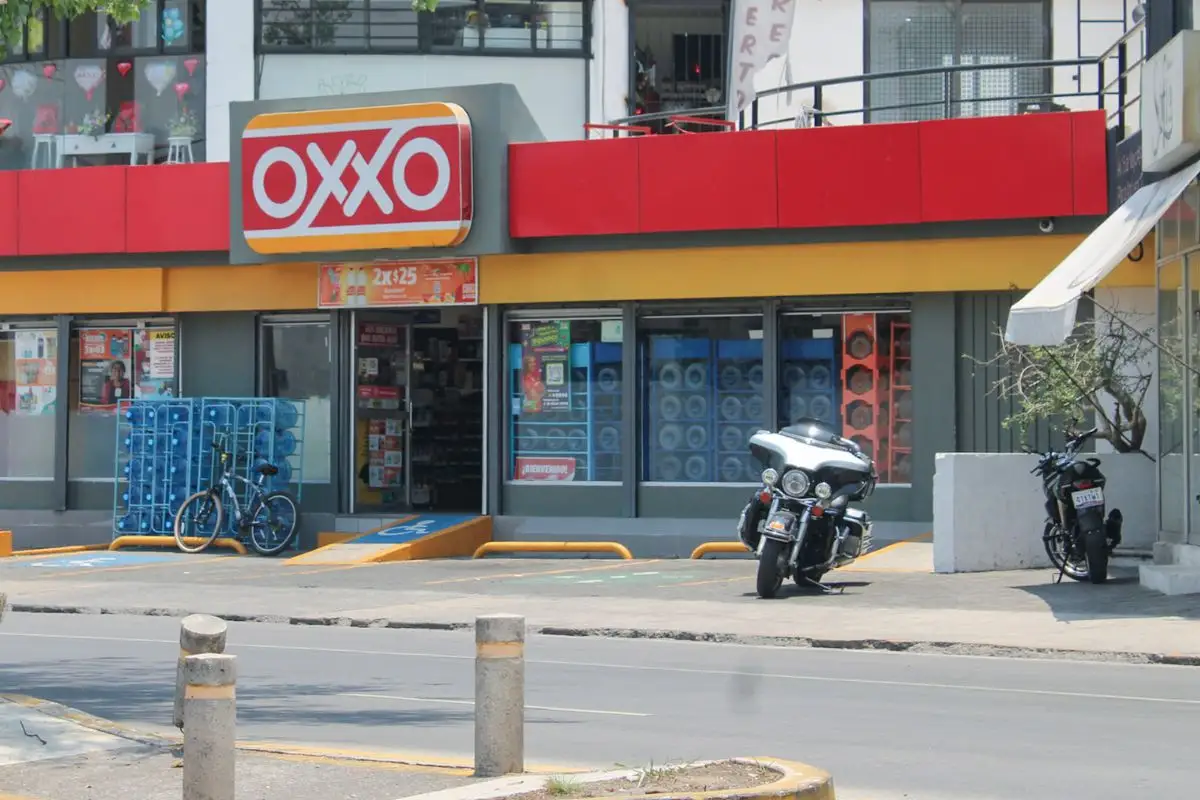 Con botones de emergencia en Oxxo buscan refuerza la seguridad en tiendas de Puebla