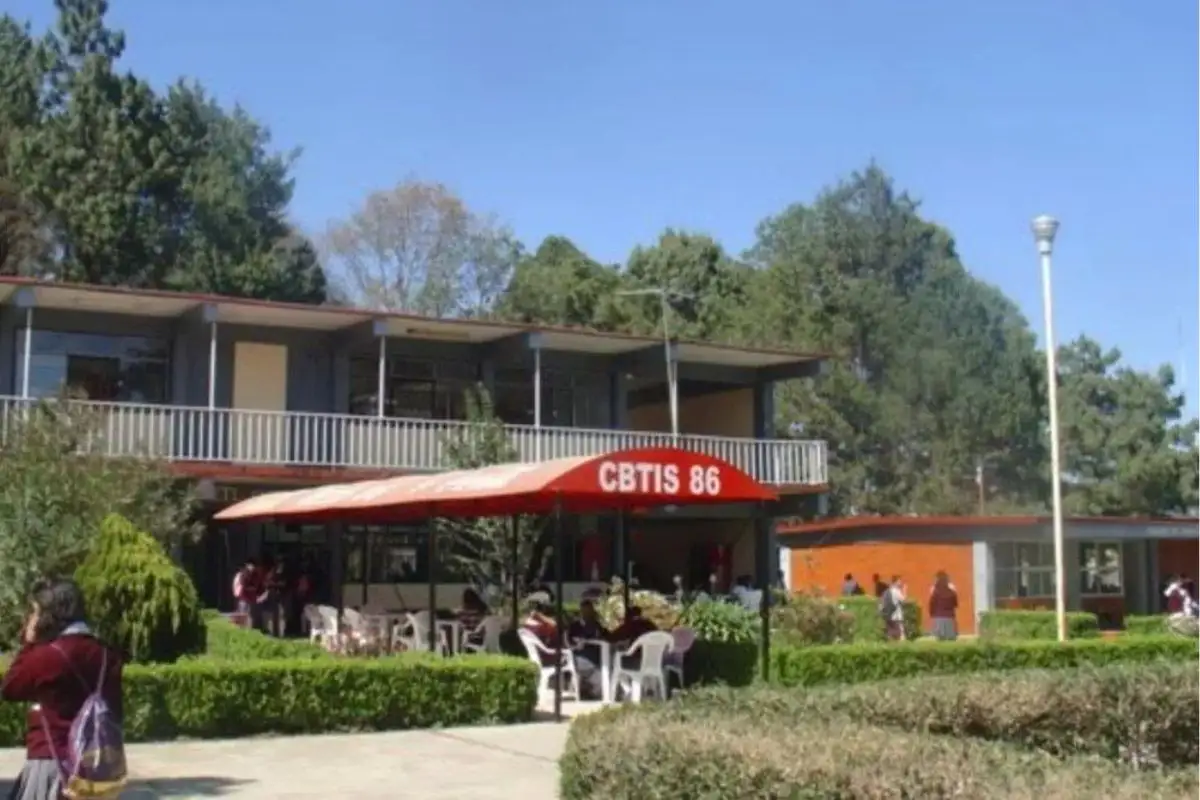Las alarmas se encienden en el CBTis de Huauchinango por presencia de arma 1 Reportan presencia de arma en el CBTis de Huauchinango