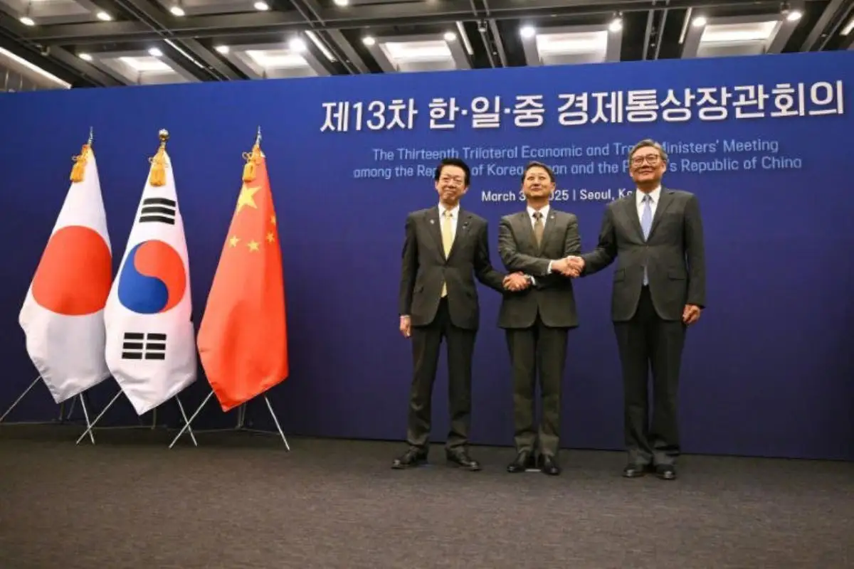 China, Japón y Corea del Sur van por acuerdo comercial contra aranceles de Trump 1 China, Japón y Corea del Sur van por acuerdo comercial contra aranceles de Trump