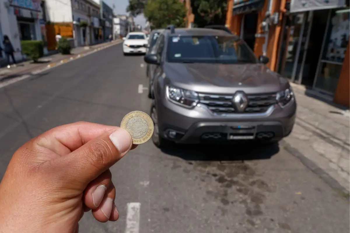 Aprueban cobro de la cuarta hora de parquímetros en Puebla