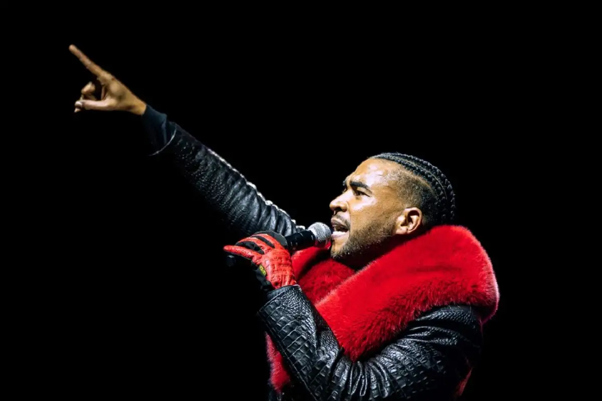 VIDEO: Don Omar ordena sacar a una mujer de su concierto en Cancún 1 Don Omar ordena sacar a una mujer de su concierto en Cancún