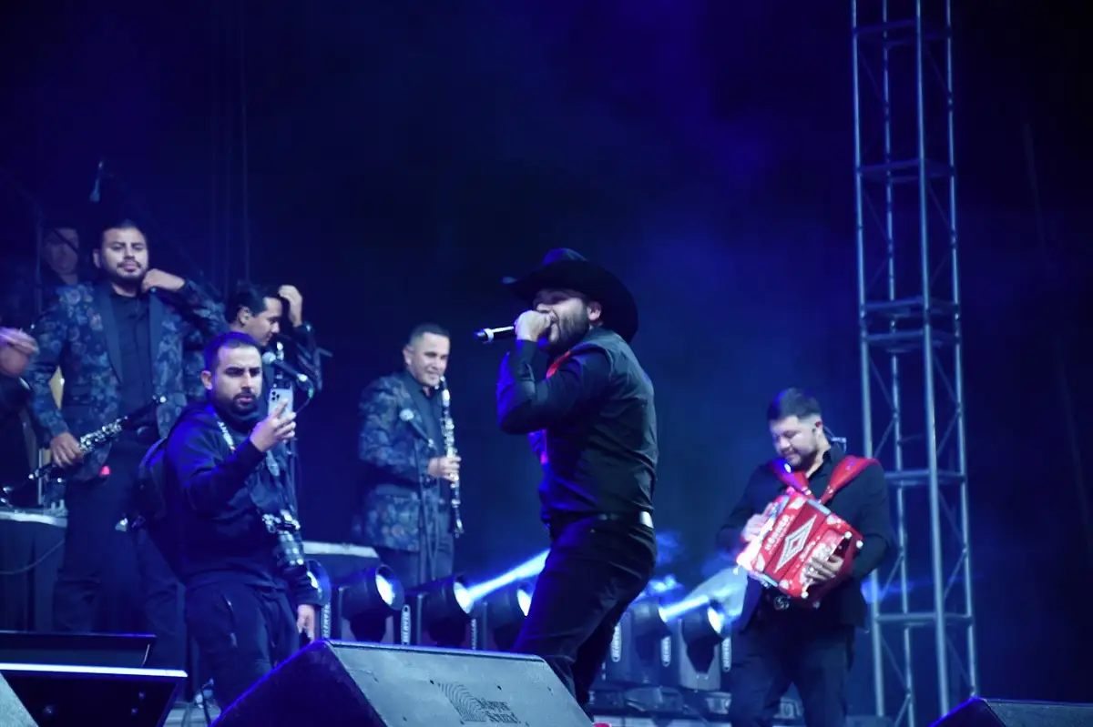 Gerardo Ortiz dio conciertos para el CJNG: los detalles 
