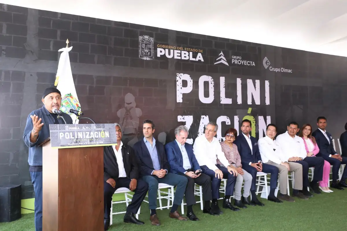 Mural monumental "Polinización", crea sentido de comunidad