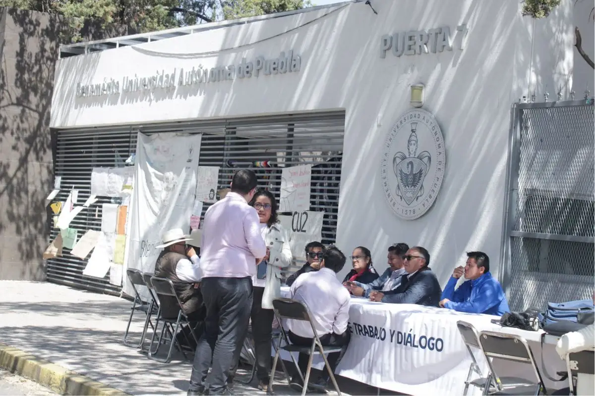 Estos son los pliegos petitorios de 22 unidades académicas de la BUAP 3 Estos son los pliegos petitorios de 22 unidades académicas de la BUAP
