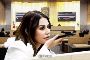 Nay Salvatori en el Congreso de Puebla