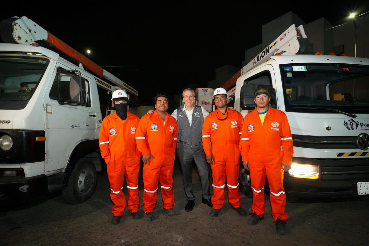 Con Puebla Brilla, el Gobierno de la Ciudad realizó la modernización del alumbrado público en la Unidad Habitacional San Pedro