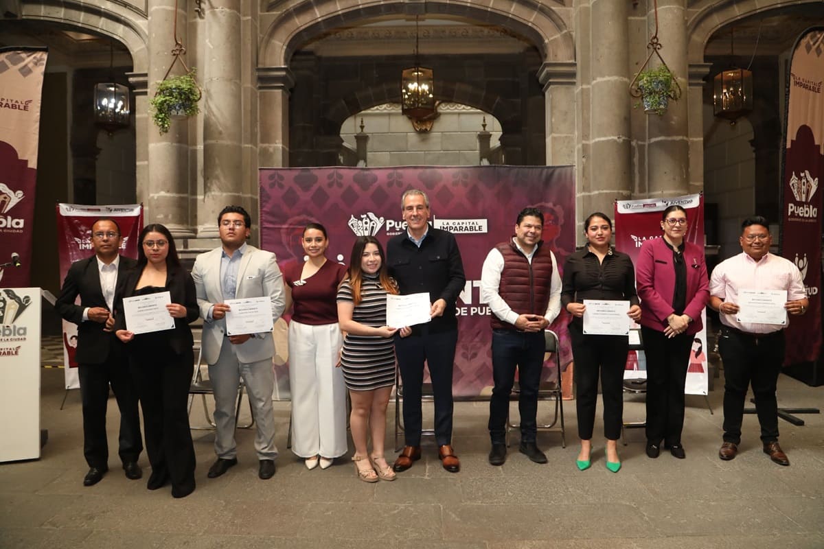 Jóvenes participaron en "Regidor por un Día" para conocer el funcionamiento del Gobierno de la Ciudad 1 regidor por un día Pepe Chedraui