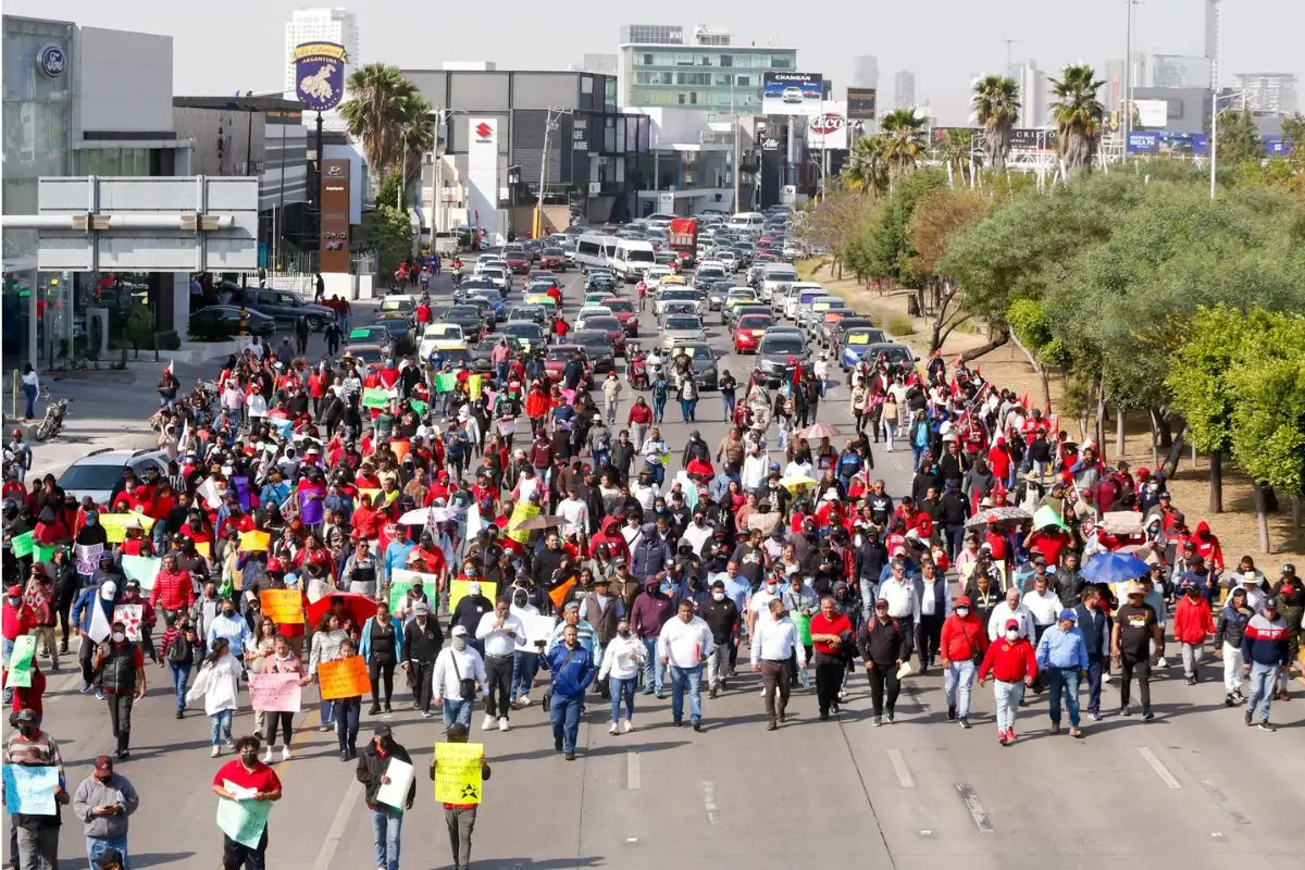 Taxis piratas en Puebla buscan regularizarse tras operativos