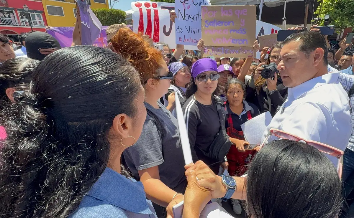Armenta se reúne con familiares de Fanny Rodríguez, víctima de feminicidio;