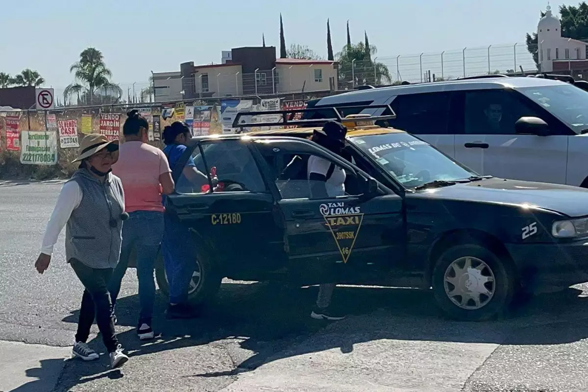 Servicio gratuito vs taxis rotulados: así se brinda el transporte en Lomas de Angelópolis