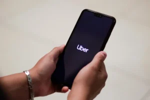 Eliminarán tarifa dinámica en Puebla de Uber y DiDi