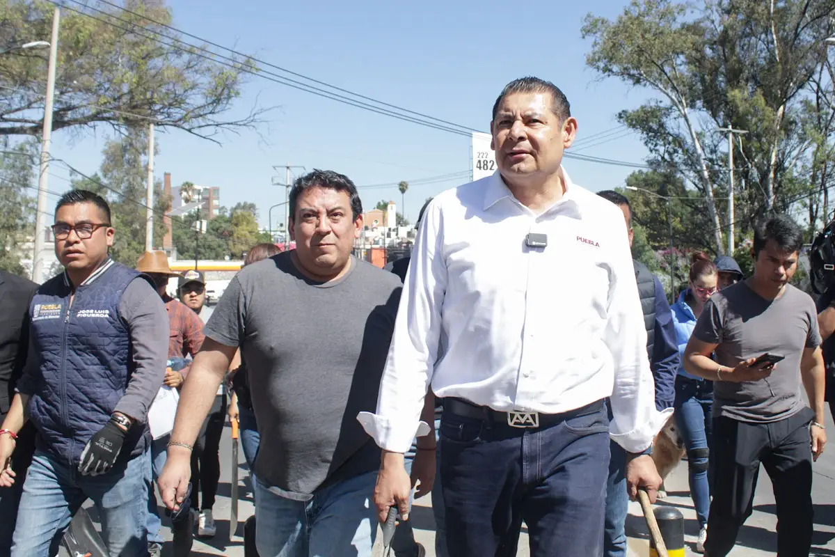 Empresarios ofrecen predios para construir casas de policías en Amozoc y Huejotzingo