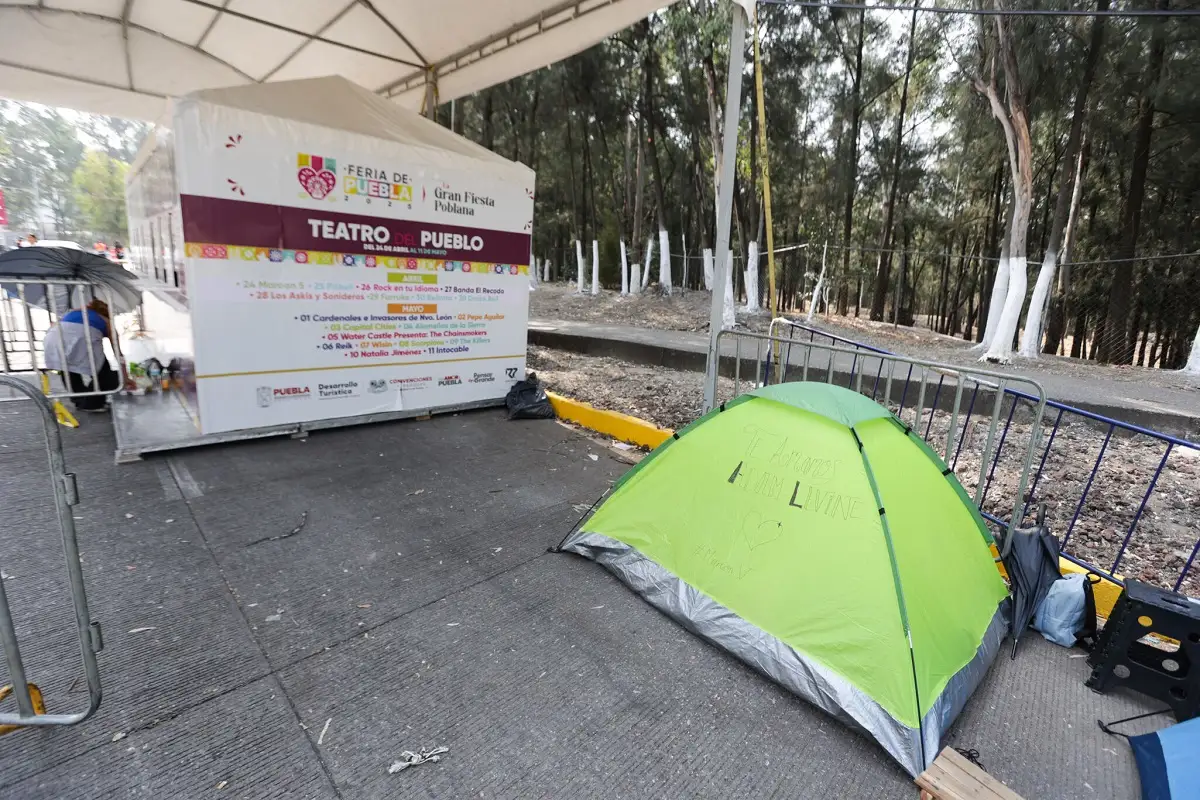 VIDEO: Fans acampan dos días antes para ver a Maroon 5 en la Feria de Puebla 2025 1 Fans acampan dos días antes para ver a Maroon 5 en la Feria de Puebla 2025