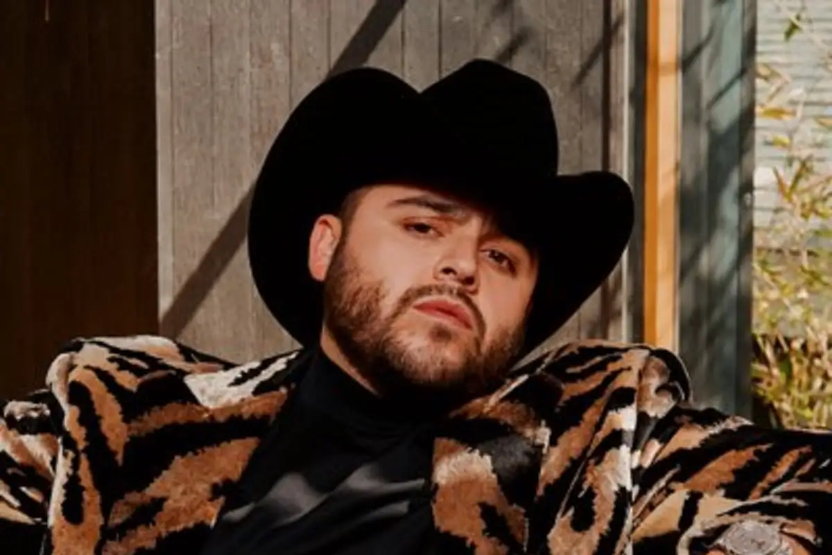 Gerardo Ortíz desata rumores sobre el uso de un doble