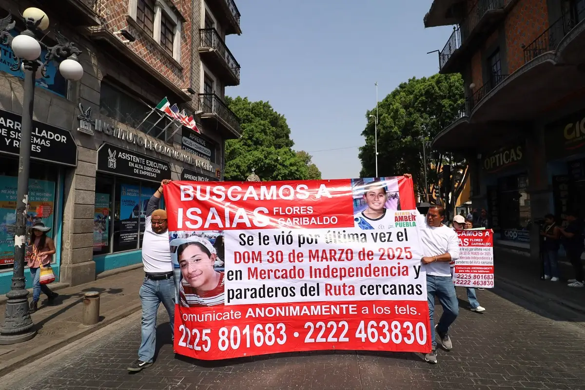 Isaías Flores de 14 años lleva 22 días desaparecido: marchan en el Centro de Puebla 2 Isaías Flores Garibaldo de 14 años lleva 22 días desaparecido: marchan en Puebla