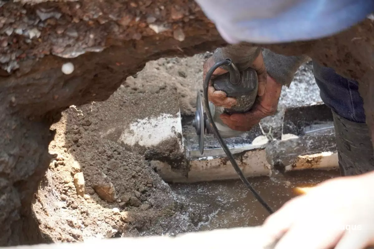 Mejora la distribucion de agua en Santa Maria Xixitla con trabajos de reparacion y mantenimiento del SOSAPACH 3
