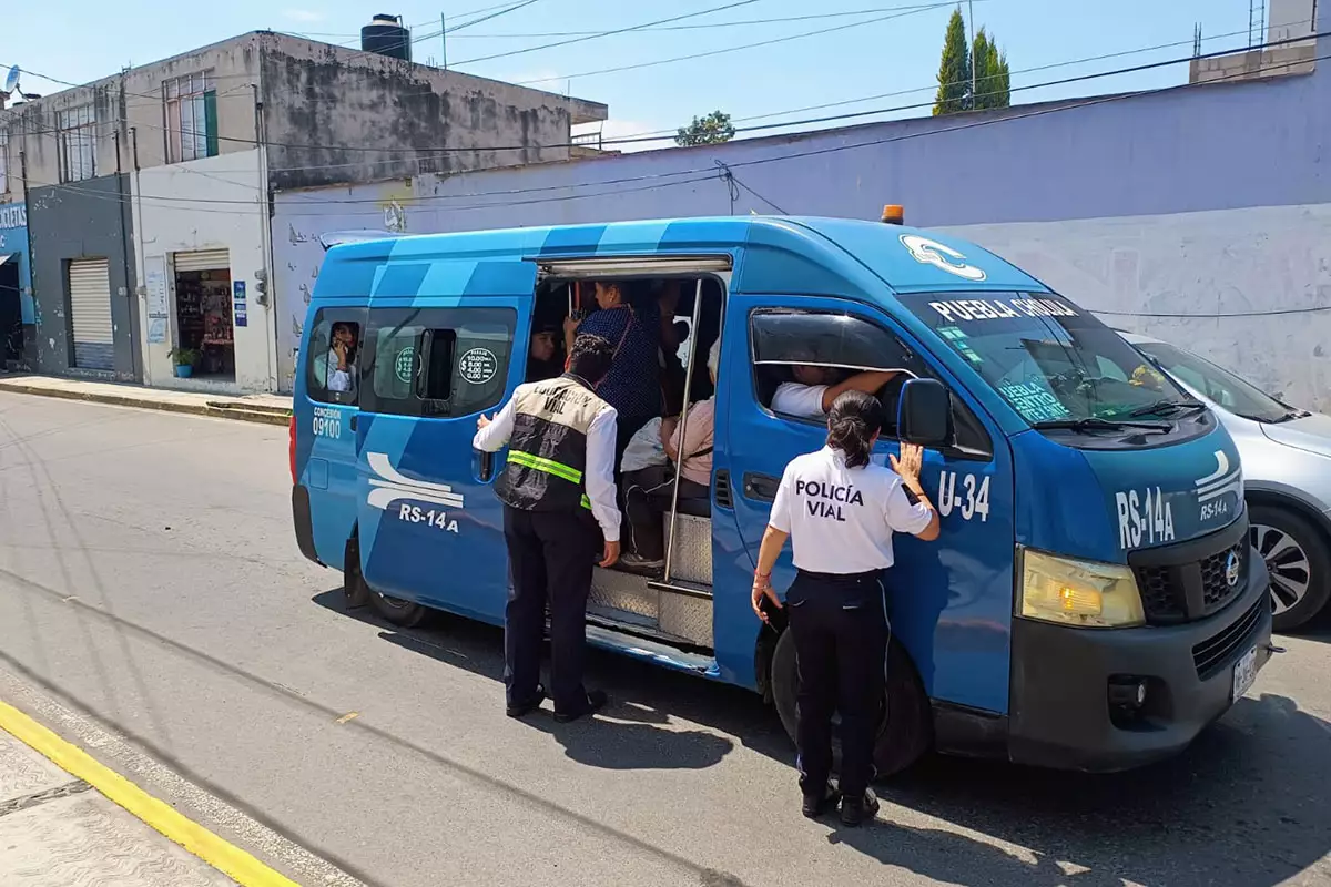 Policía de San Pedro Cholula recupera 7 vehículos robados y detiene a más de 100 personas durante marzo 6 Policia de San Pedro Cholula recupera 7 vehiculos robados 2