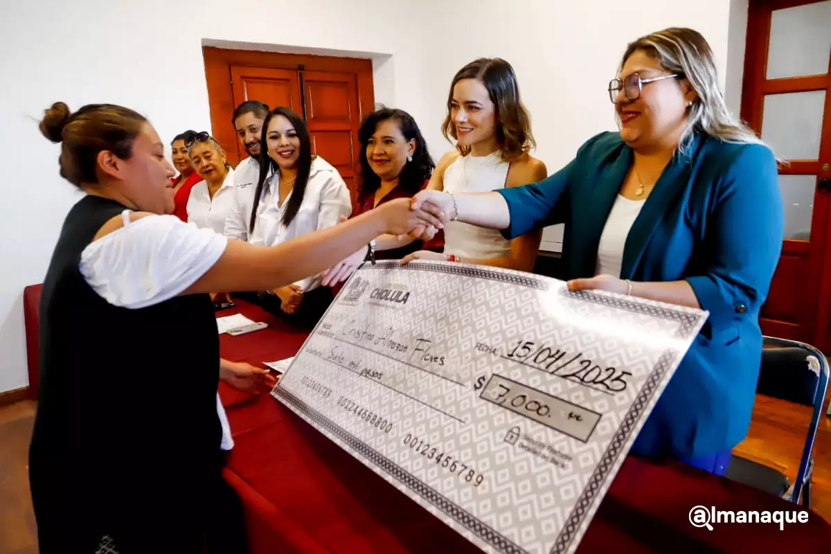 Resultados del Miércoles Ciudadano: Tonantzin Fernández entrega apoyos económicos a cholultecas 5 Resultados del Miercoles Ciudadano Tonantzin Fernandez entrega apoyos economicos a cholultecas 1