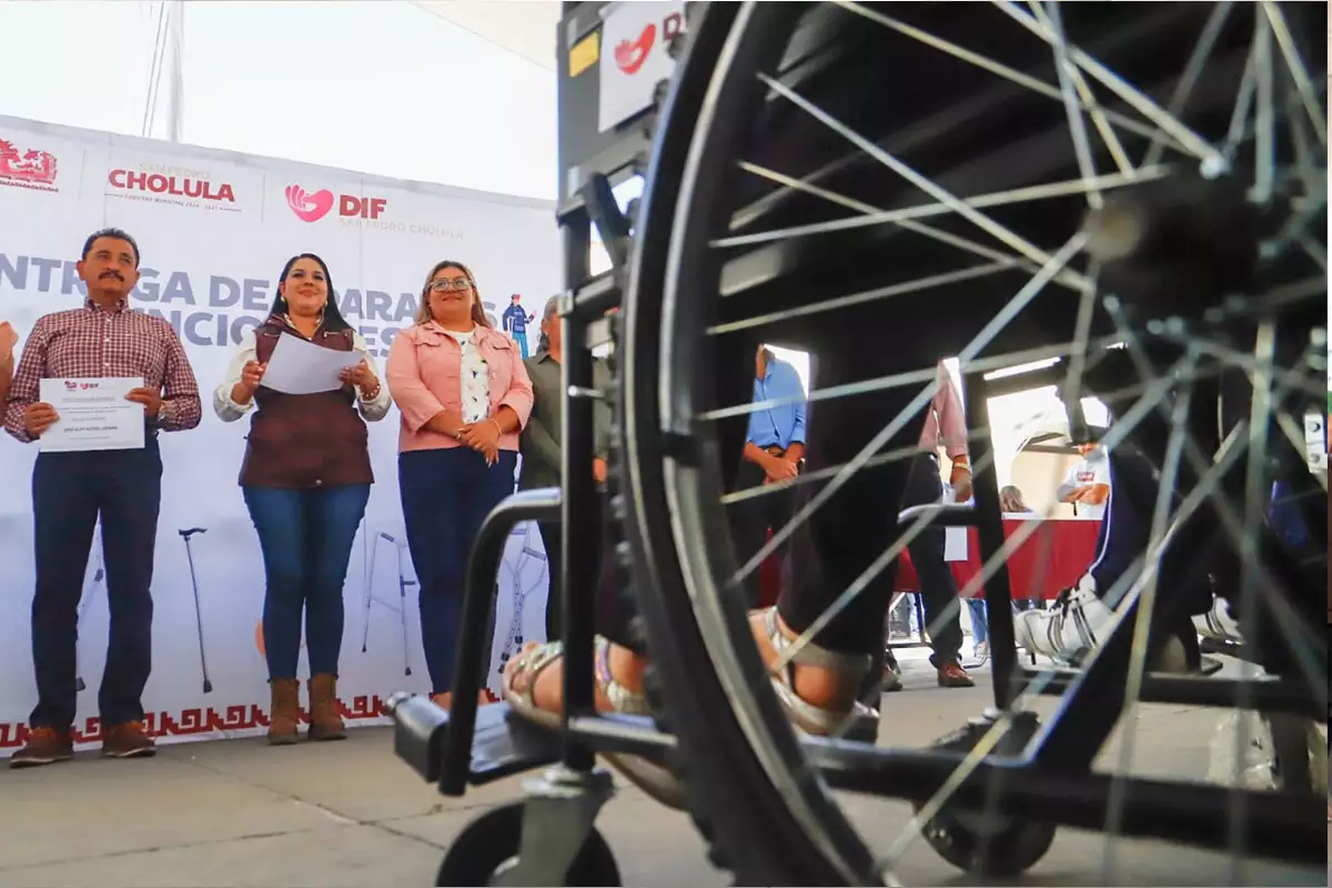 Tonantzin Fernandez en la quinta edicion del programa Miercoles Ciudadano Escuchando a Cholula 3