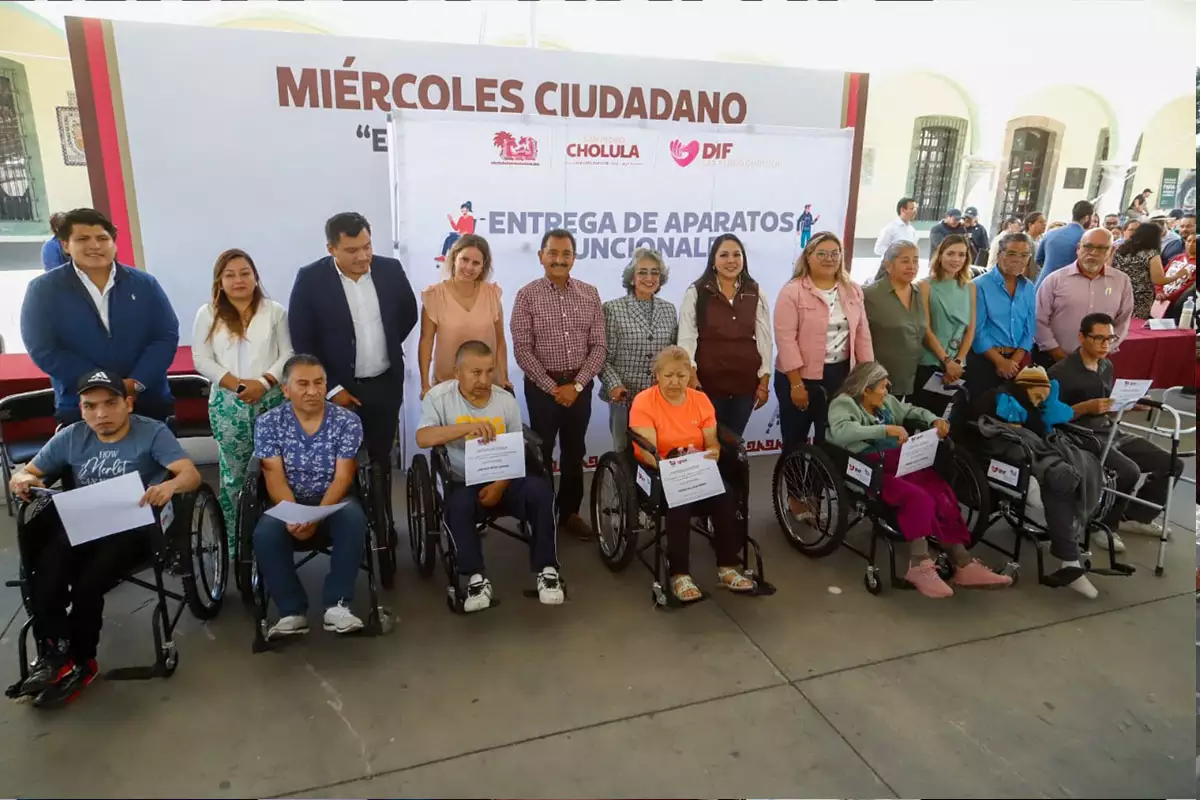 Tonantzin Fernandez en la quinta edicion del programa Miercoles Ciudadano Escuchando a Cholula 5