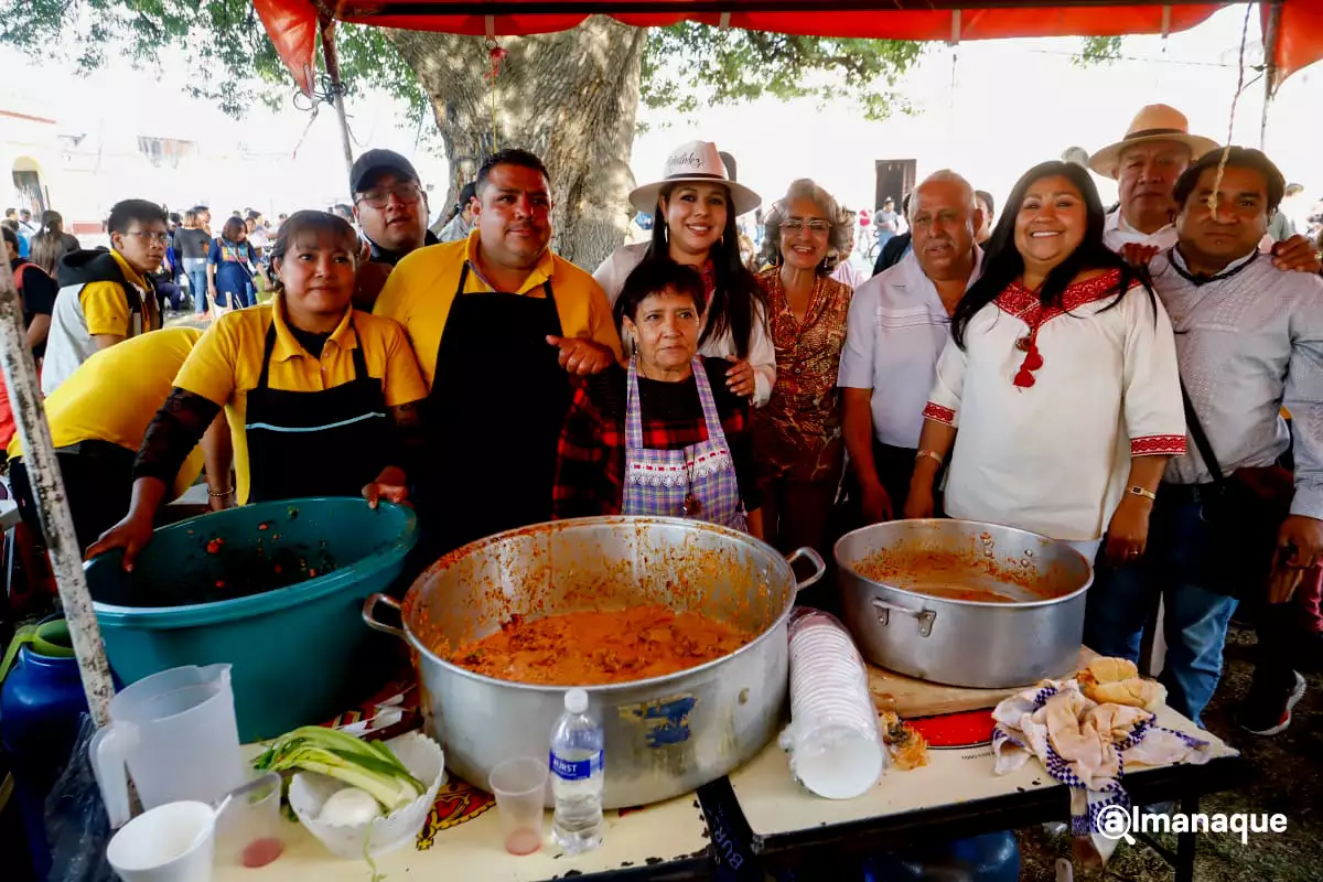 Tonantzin Fernández fortalece la identidad de San Pedro Cholula en la Tlahuanca 2025 6 Tonantzin Fernandez fortalece la identidad de San Pedro Cholula en la Tlahuanca 2025 6