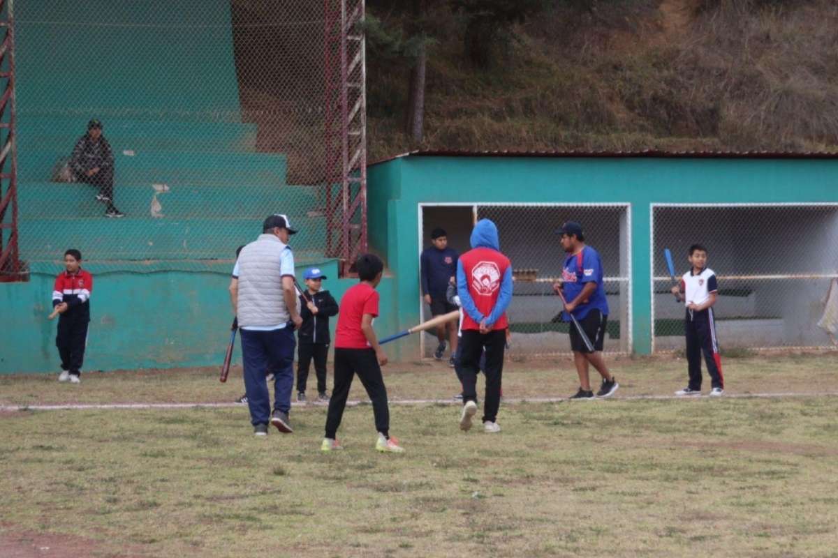 Zacatlán contará con beisbolistas de primer nivel con el Centro de Iniciación al béisbol 1