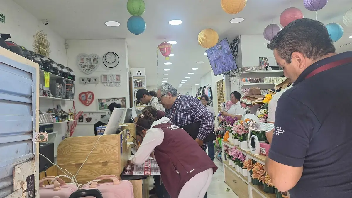 Así explotan laboralmente a poblanos en tiendas chinas: clausuran cuatro negocios más