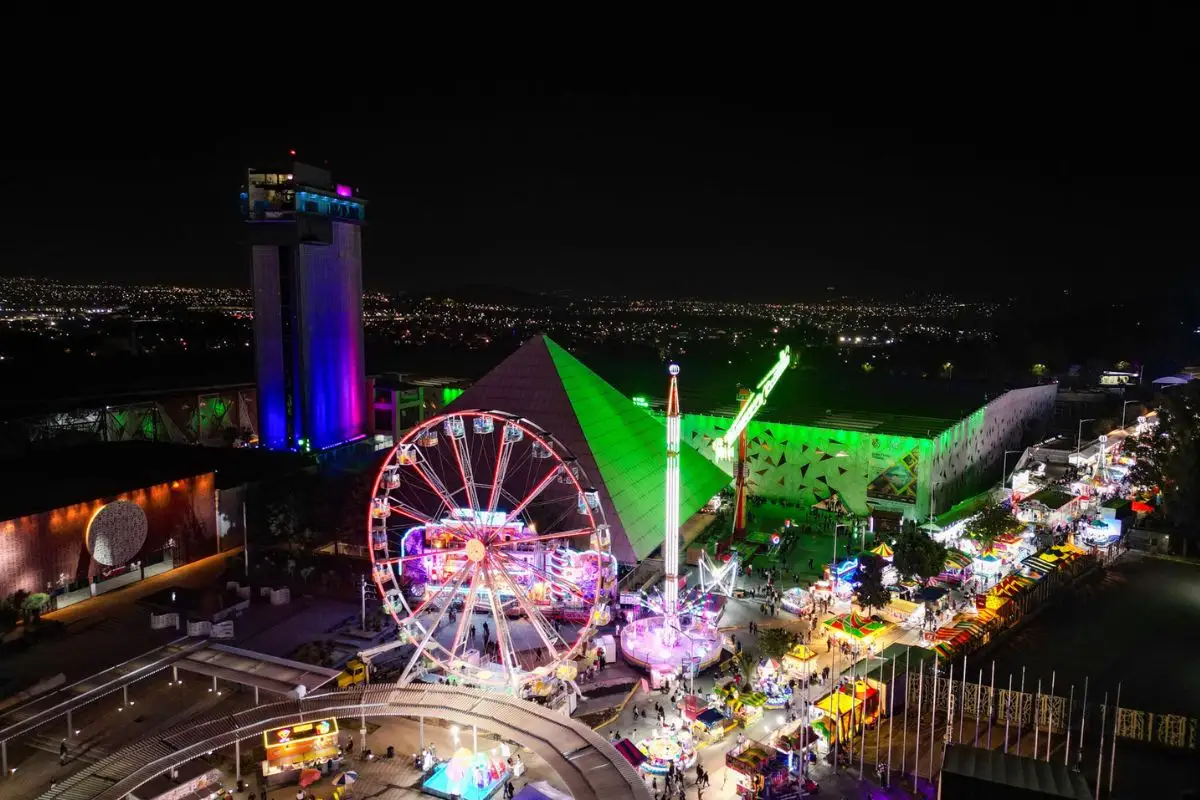 Feria de Puebla 2025: Actividades del 26 de abril con Rock en tu Idioma y Yuri