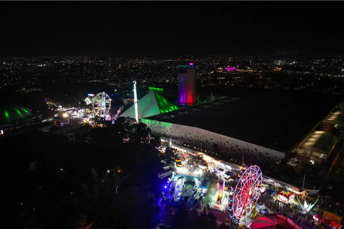 Feria de Puebla 2025: Actividades del 26 de abril con Rock en tu Idioma y Yuri