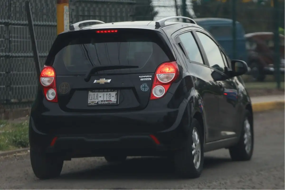 Gobierno de Puebla comprará placas para autos particulares