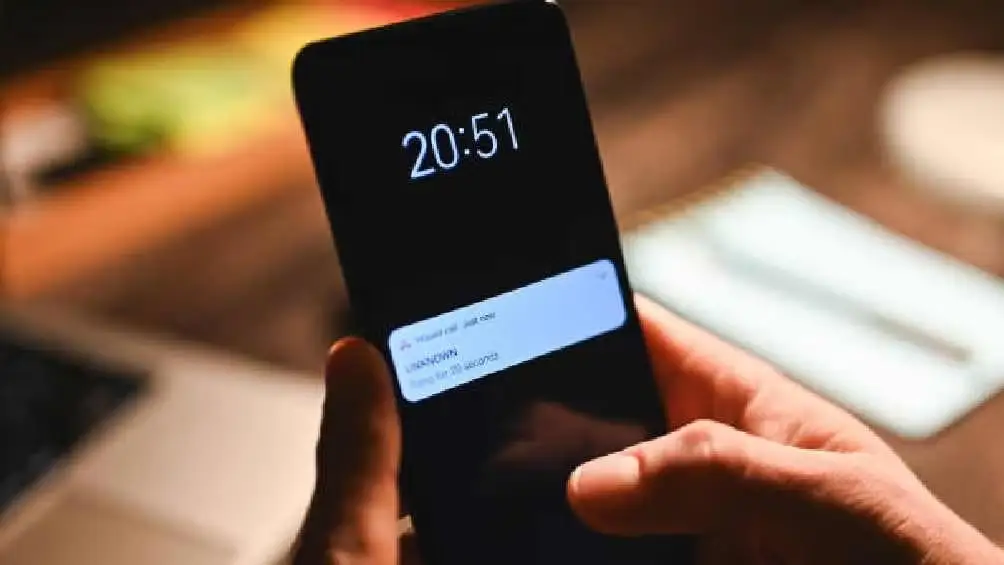 ¿Por qué celulares cambiaron de hora en México 2025?