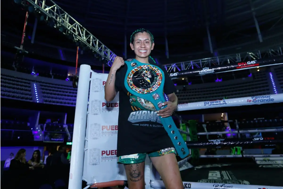 La Bonita Sánchez retiene el título plata del WBC