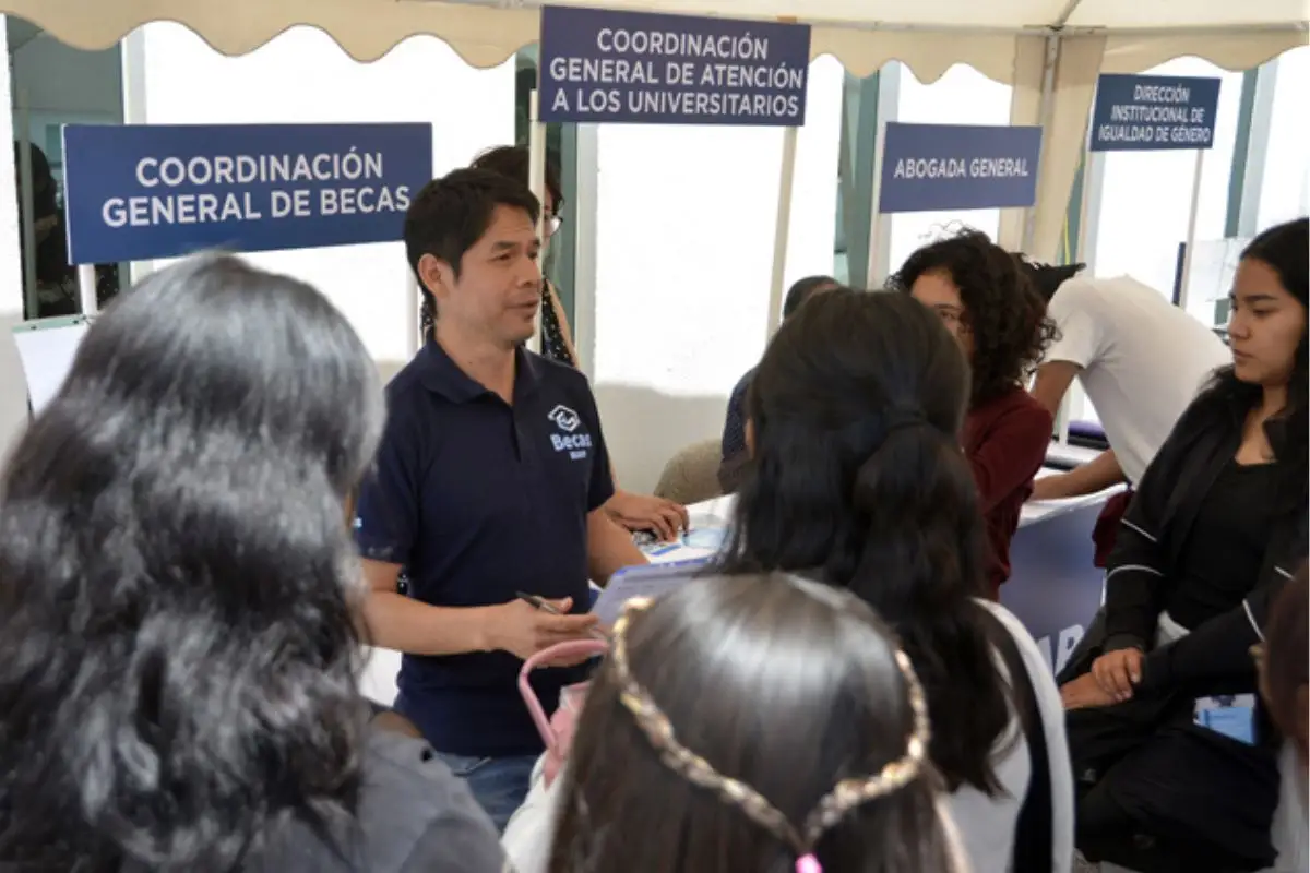 Instala BUAP Módulos de Atención a la Comunidad Universitaria 1 Instala BUAP Módulos de Atención a la Comunidad Universitaria