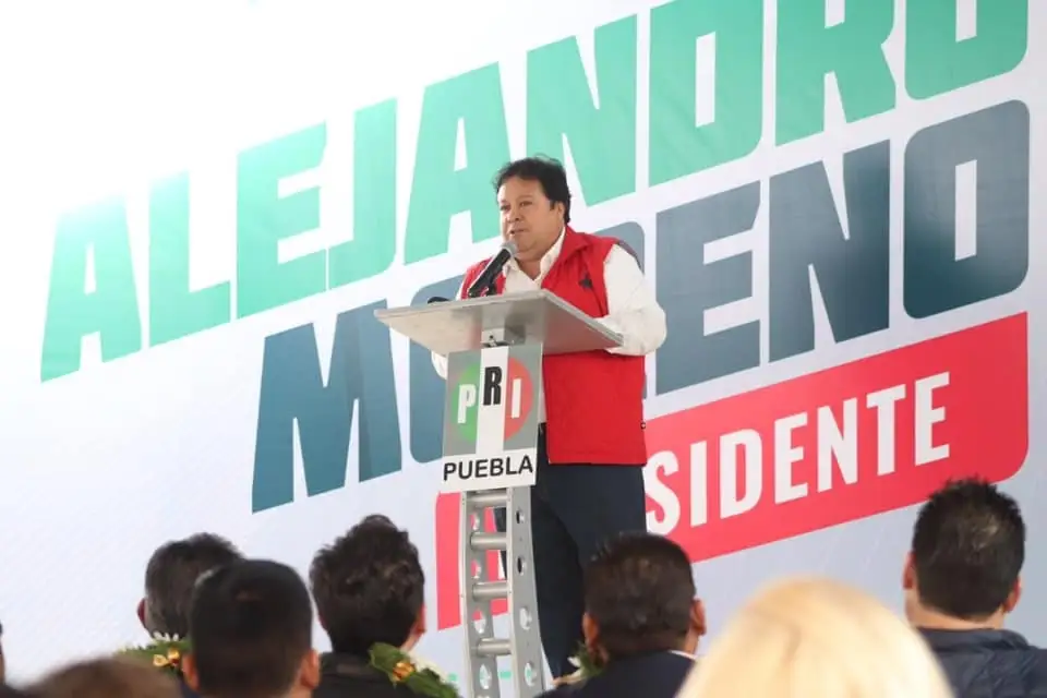 Néstor Camarillo arremete contra Juan de Dios Bravo por irse de gestor del gobierno