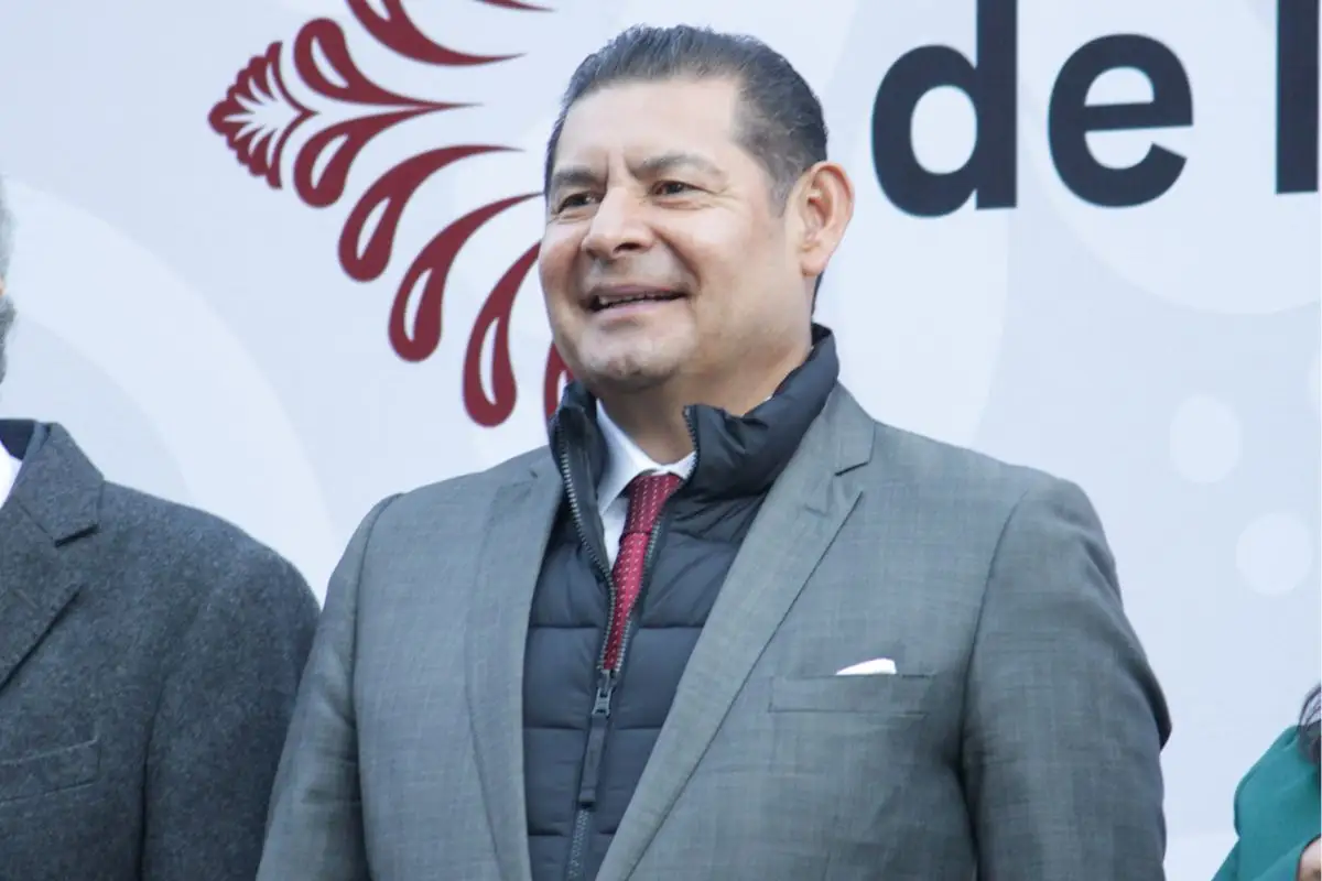 Buscarán prohibir los narcocorridos en Puebla