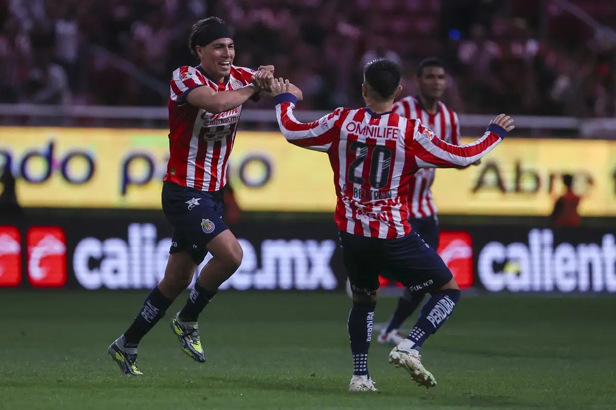 ¡Quieren comprar a Chivas! Ya le mandaron una oferta formal a Amaury Vergara 1 quieren comprar a Chivas