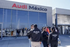 Sindicato de Audi México solicitará aumento salarial del 10% directo