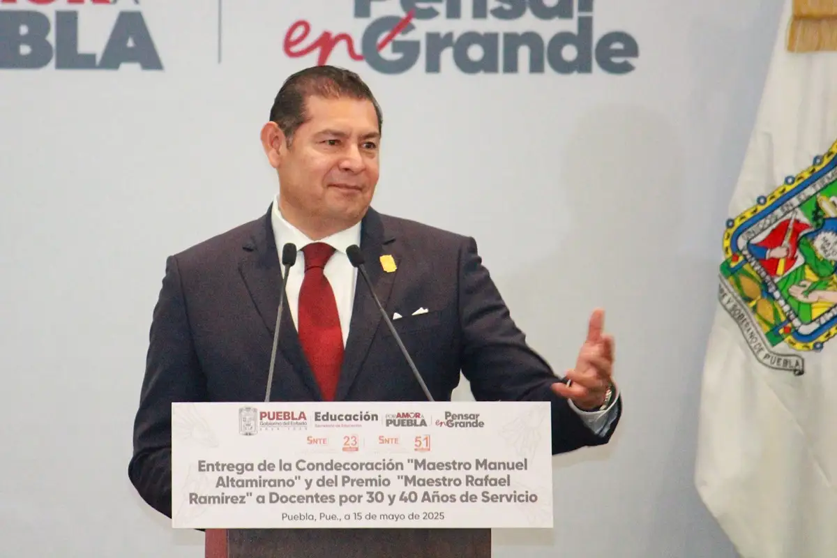 Acusa Armenta que se firmaron “concesiones de muerte”;