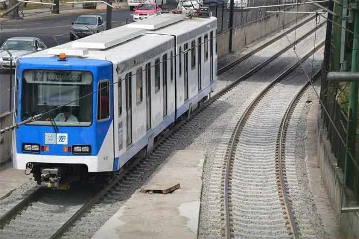 Alejandro Armenta busca traer a Puebla modelo de tren ligero de la Ciudad de México