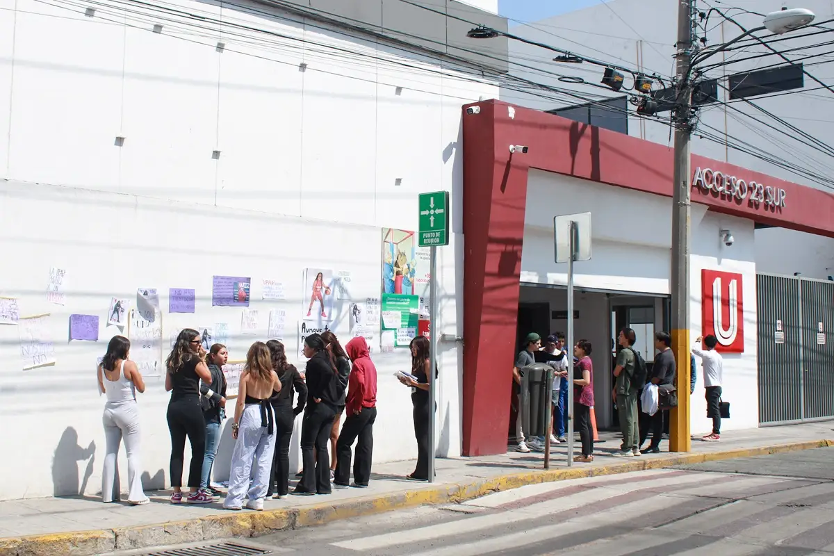 Alumnas de UPAEP llaman a denunciar a directivo acusado de abuso sexual 1 Alumnas de UPAEP llaman a denunciar a directivo acusado de abuso sexual