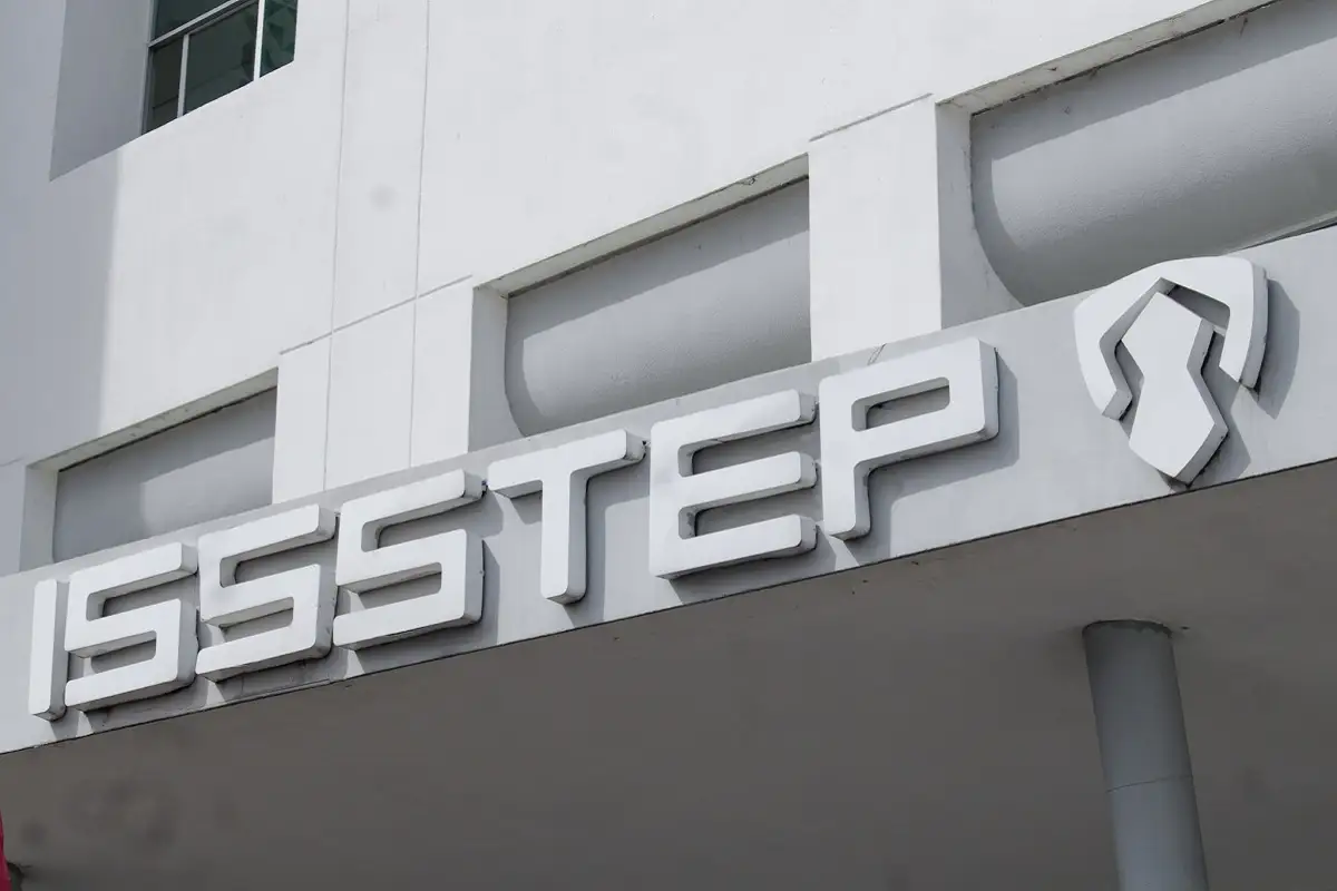 Armenta ordena auditoría al ISSSTEP para asegurar prestaciones y servicios